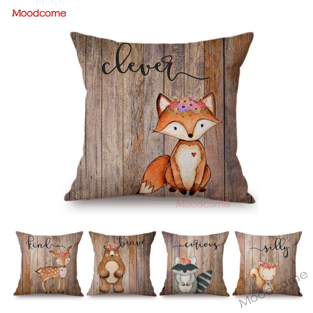 Baby Nursery Pillow - Mignon bois animaux bois Texture bébé