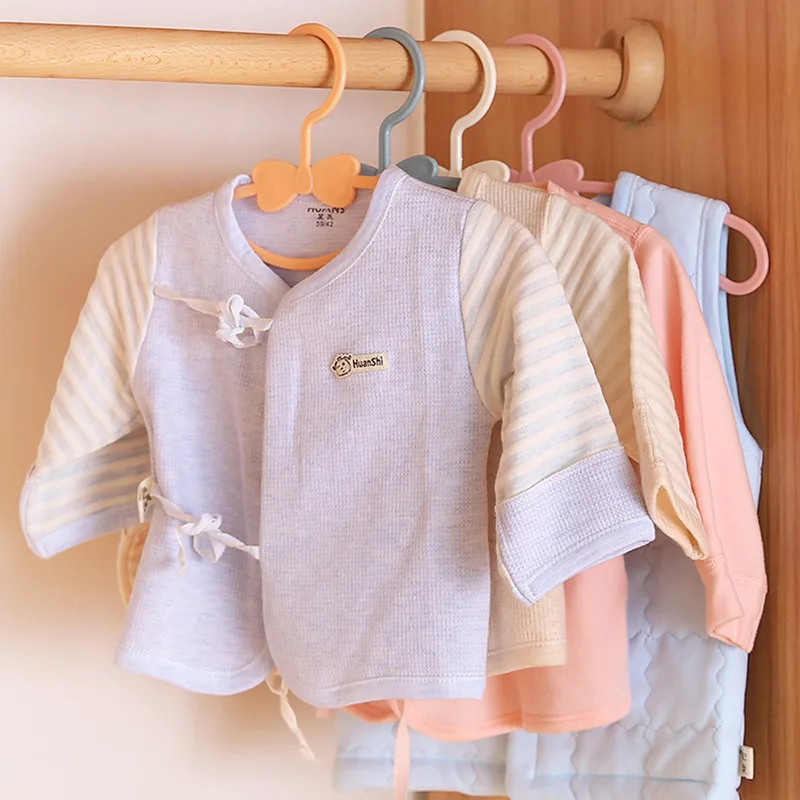 Cintres en plastique pour bébé - Baby Nursery Uniform avis et prix